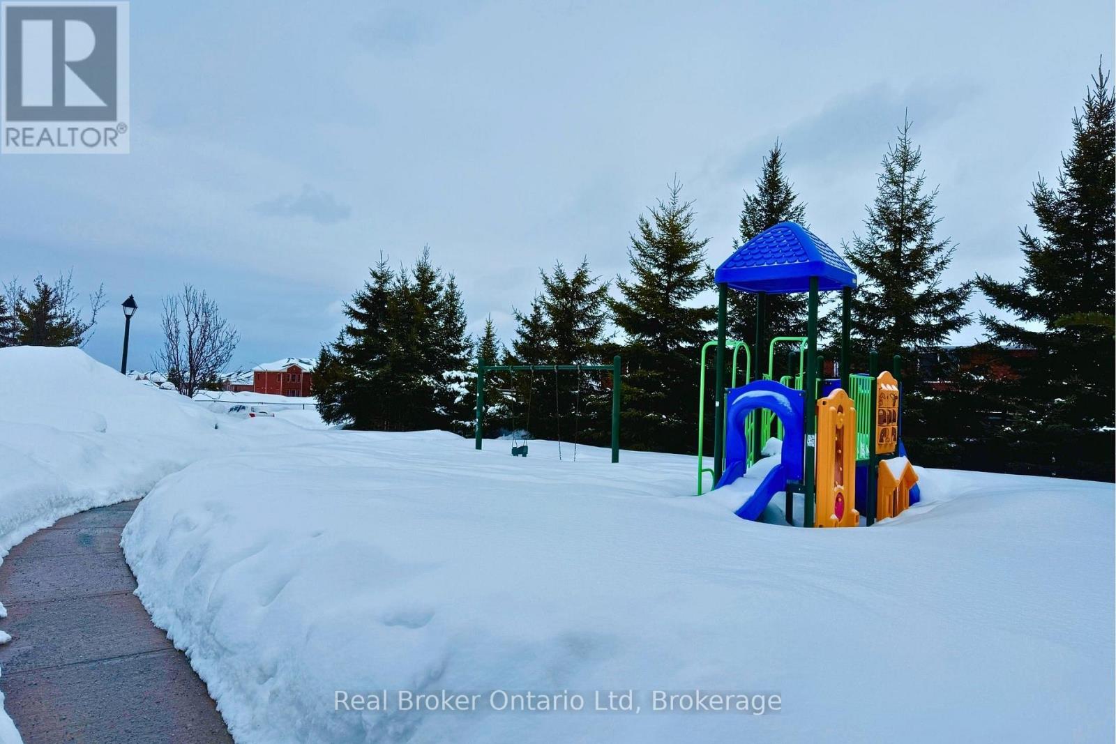 Main Floor Of Unit 5 - 175 Stanley Street, Barrie, Ontario  L4M 0G2 - Photo 9 - S12872550