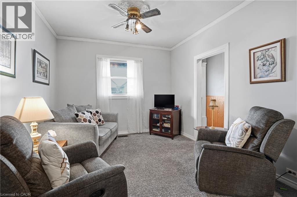 16 Albemarle Street, Hamilton, Ontario  L8L 7G3 - Photo 3 - 40811552