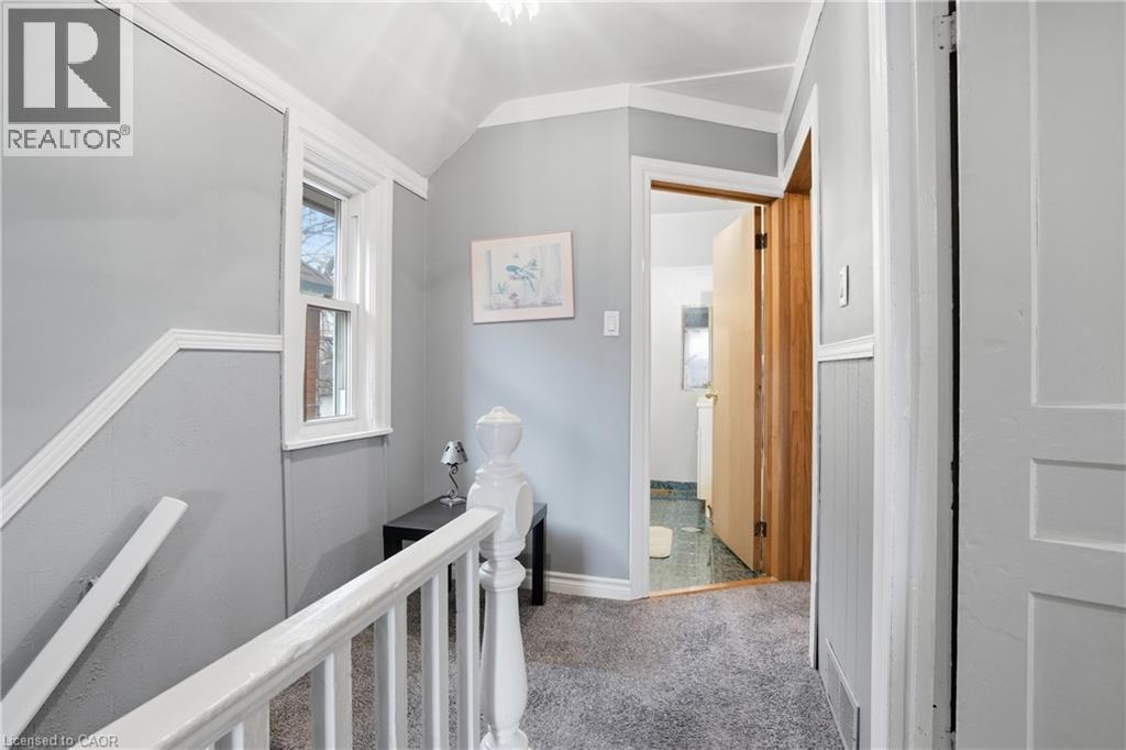 16 Albemarle Street, Hamilton, Ontario  L8L 7G3 - Photo 8 - 40811552