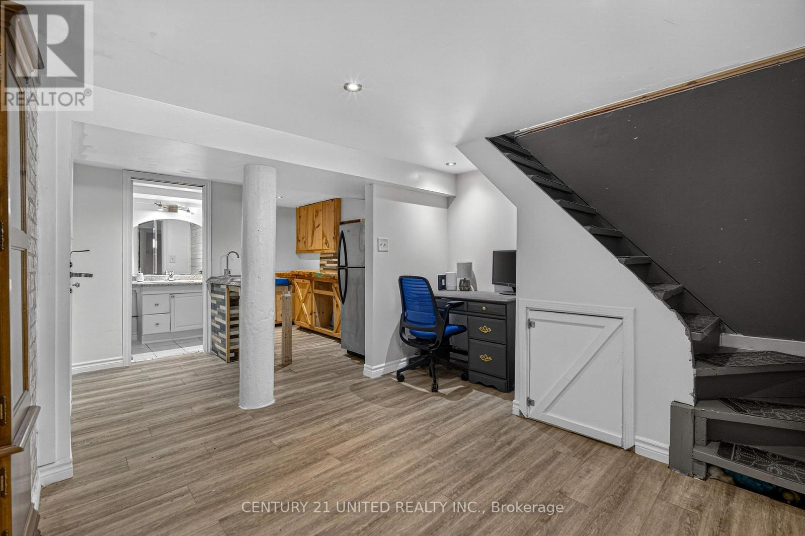 542 Mckellar Street, Peterborough (Otonabee Ward 1), Ontario  K9J 1R2 - Photo 13 - X12872492