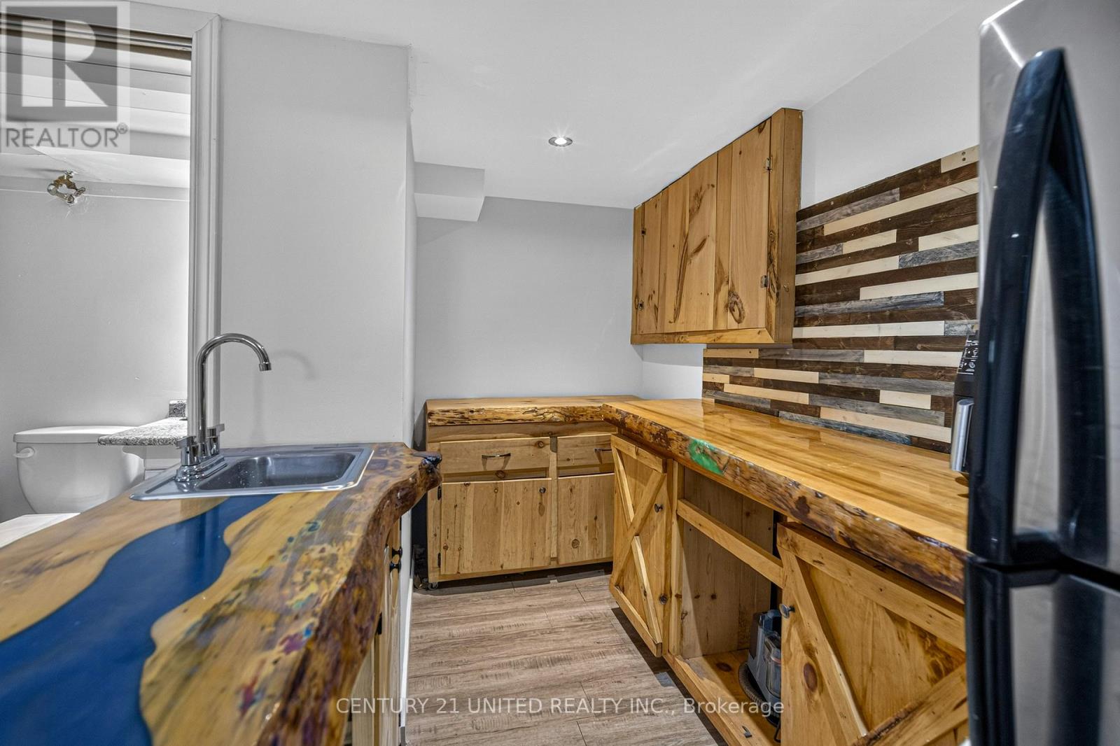 542 Mckellar Street, Peterborough (Otonabee Ward 1), Ontario  K9J 1R2 - Photo 16 - X12872492