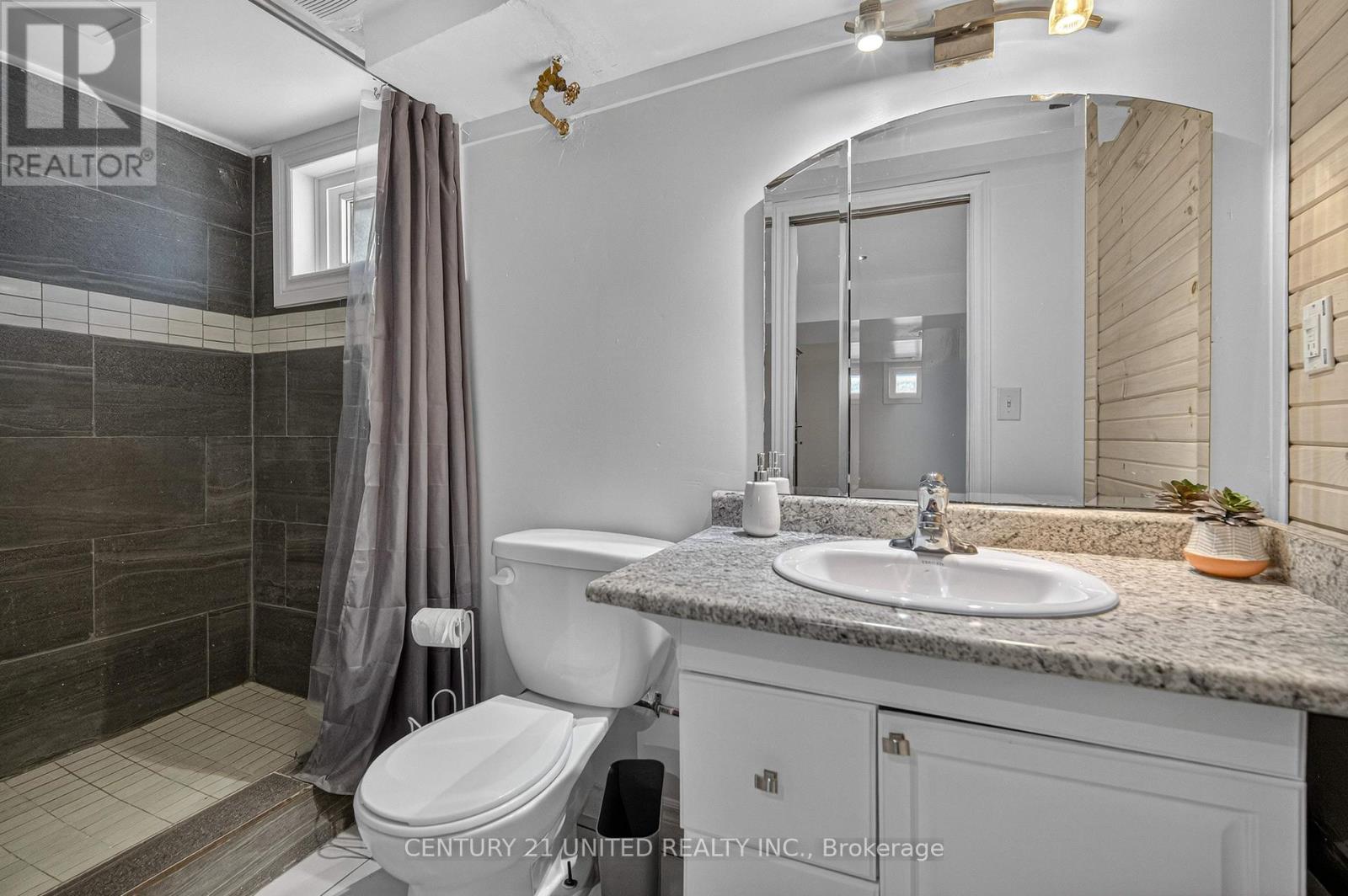 542 Mckellar Street, Peterborough (Otonabee Ward 1), Ontario  K9J 1R2 - Photo 17 - X12872492