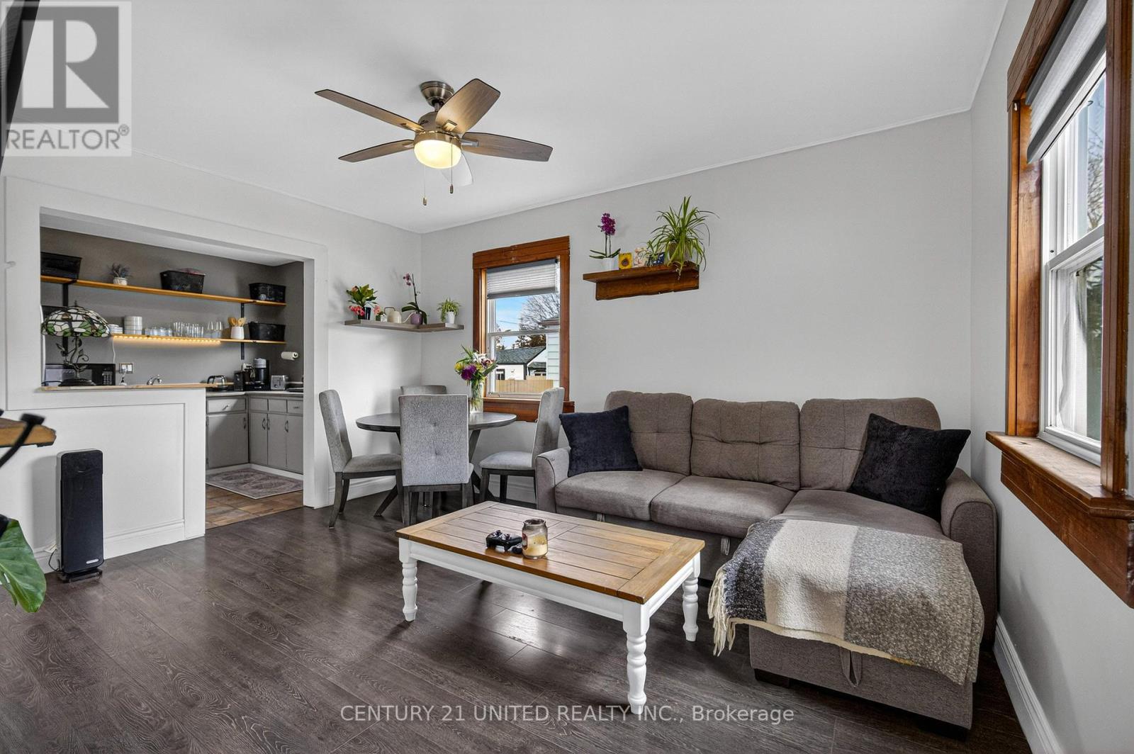 542 Mckellar Street, Peterborough (Otonabee Ward 1), Ontario  K9J 1R2 - Photo 2 - X12872492