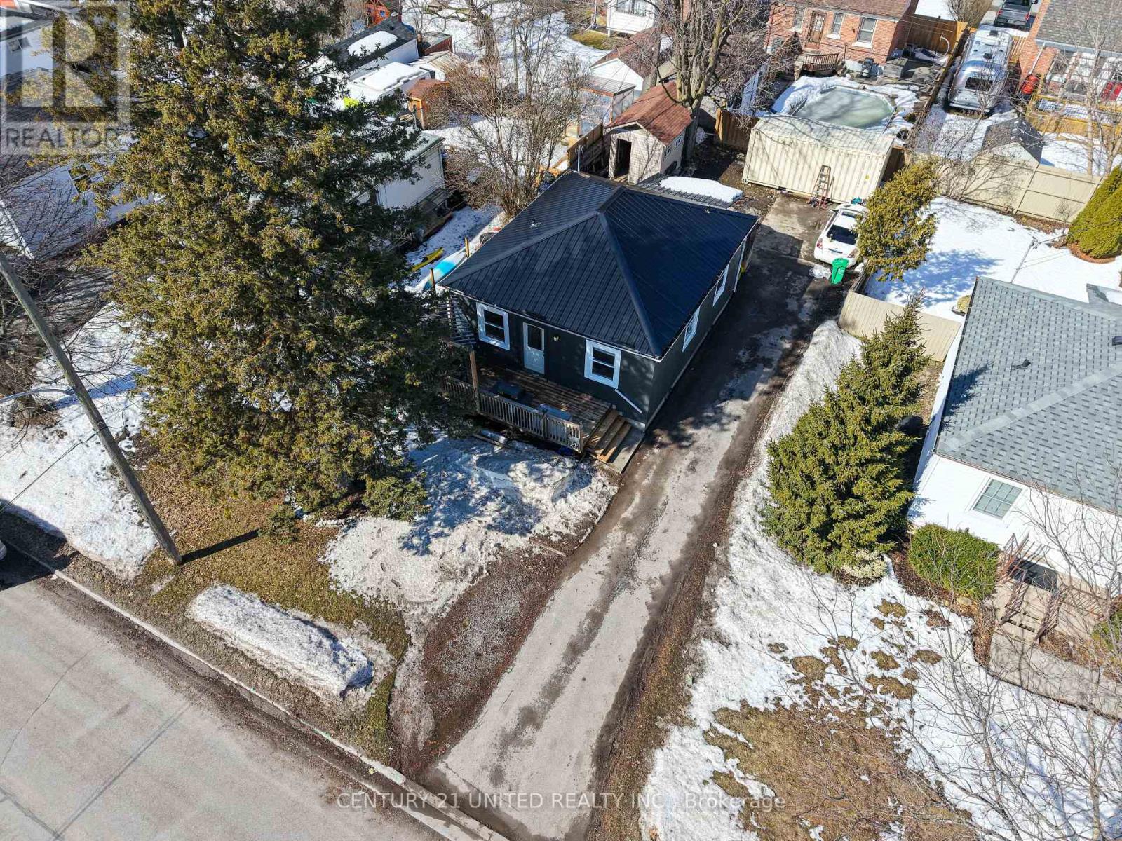 542 Mckellar Street, Peterborough (Otonabee Ward 1), Ontario  K9J 1R2 - Photo 21 - X12872492