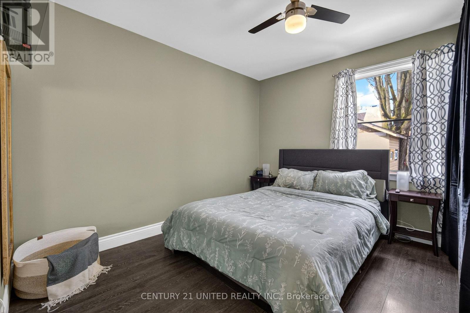 542 Mckellar Street, Peterborough (Otonabee Ward 1), Ontario  K9J 1R2 - Photo 8 - X12872492