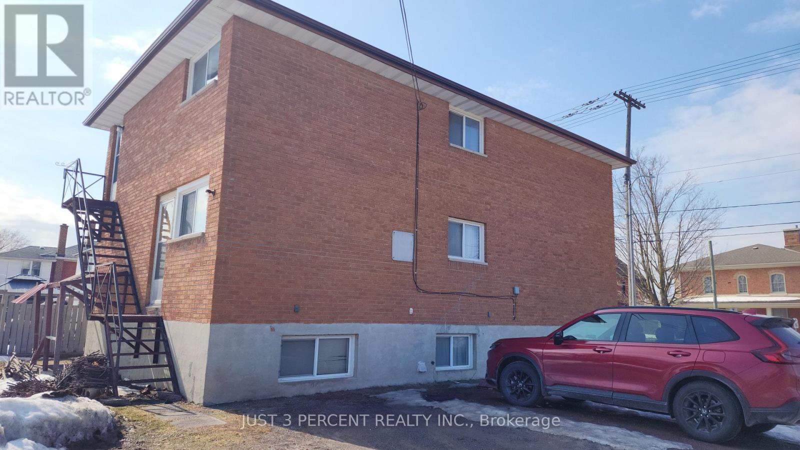 198 Aylmer Street N, Peterborough, Ontario  K9J 3K1 - Photo 4 - X12872516