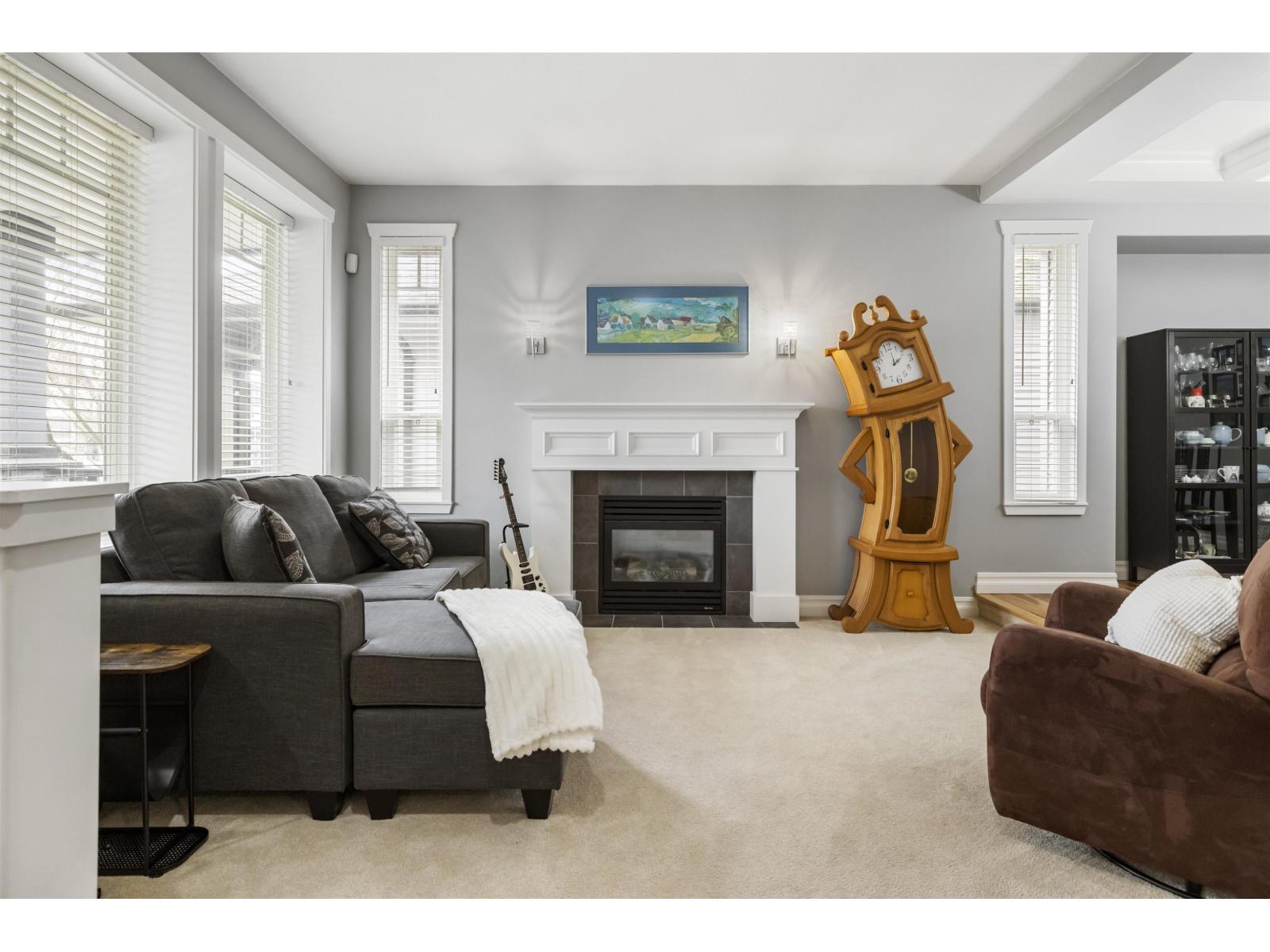 18857 70a Avenue, Surrey, British Columbia  V4N 5M5 - Photo 3 - R3098154