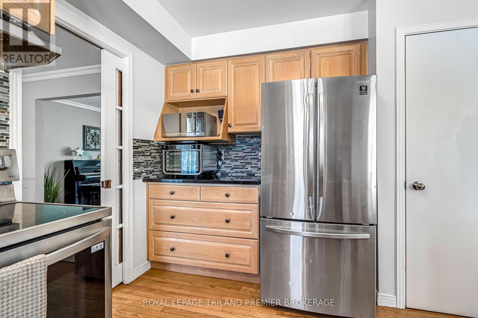 31 Foxcroft Crescent, London South, Ontario  N6K 3A3 - Photo 21 - X12872420