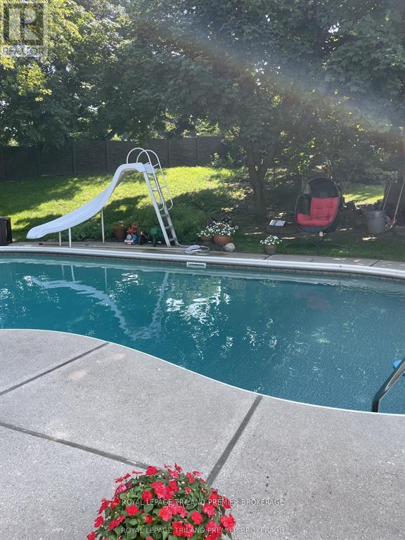 31 Foxcroft Crescent, London South, Ontario  N6K 3A3 - Photo 44 - X12872420