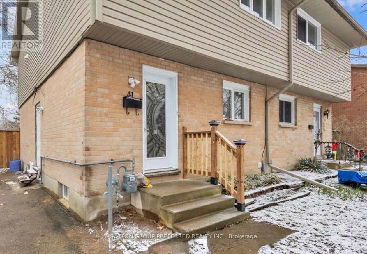 41 Mohegan Crescent, London East, Ontario  N5V 2X7 - Photo 2 - X12872548