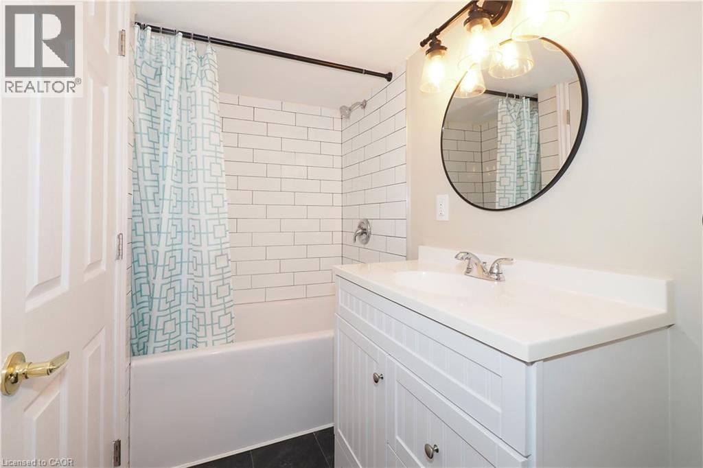 695 Jacob Lane, Waterloo, Ontario  N2V 2A7 - Photo 37 - 40811399