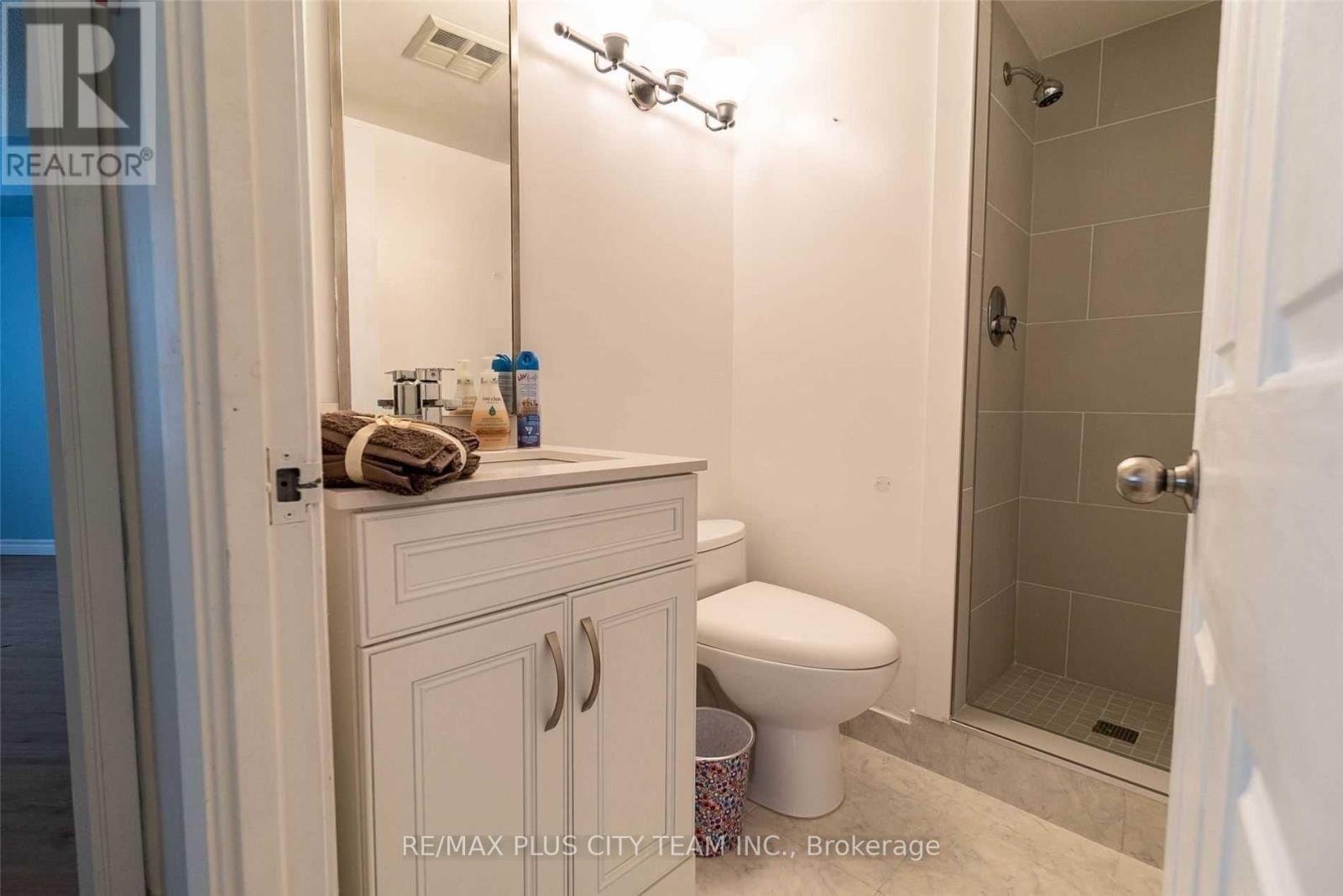 708 - 717 Bay Street, Toronto, Ontario  M5G 2J9 - Photo 22 - C12872358