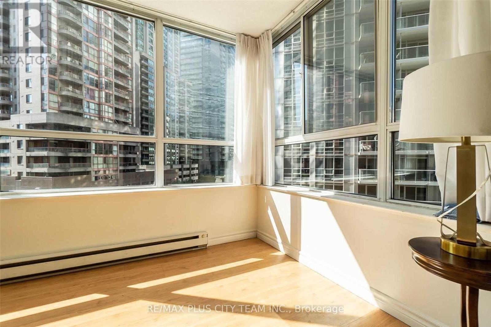 708 - 717 Bay Street, Toronto, Ontario  M5G 2J9 - Photo 8 - C12872358