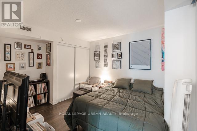 1310 - 20 Joe Shuster Way, Toronto, Ontario  M6K 0A3 - Photo 11 - C12872362