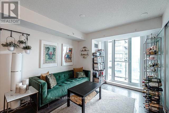 1310 - 20 Joe Shuster Way, Toronto, Ontario  M6K 0A3 - Photo 6 - C12872362