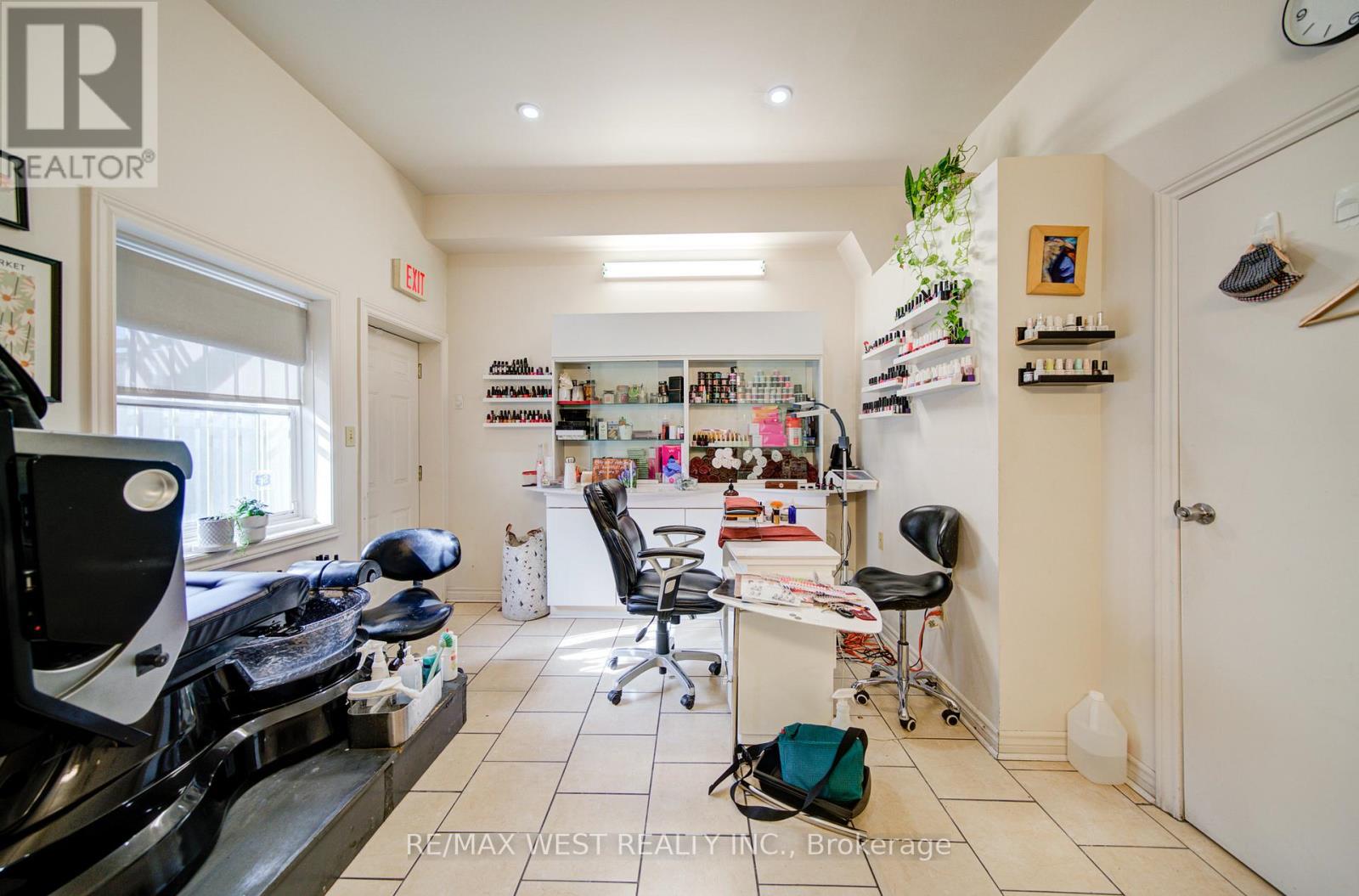 1081 College Street, Toronto, Ontario  M6H 1B4 - Photo 15 - C12872462