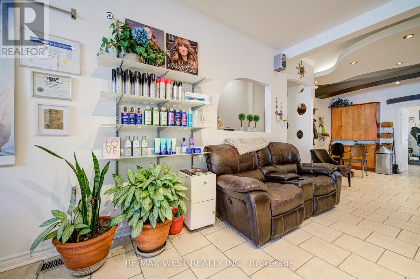 1081 College Street, Toronto, Ontario  M6H 1B4 - Photo 19 - C12872462