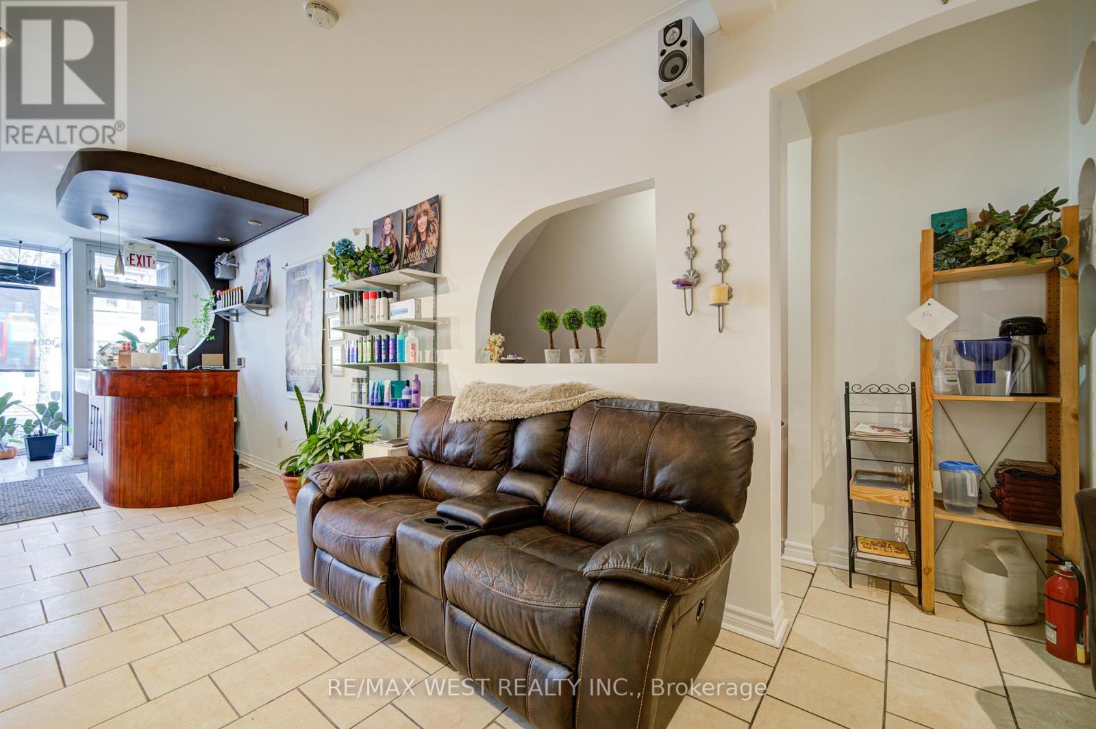 1081 College Street, Toronto, Ontario  M6H 1B4 - Photo 21 - C12872462