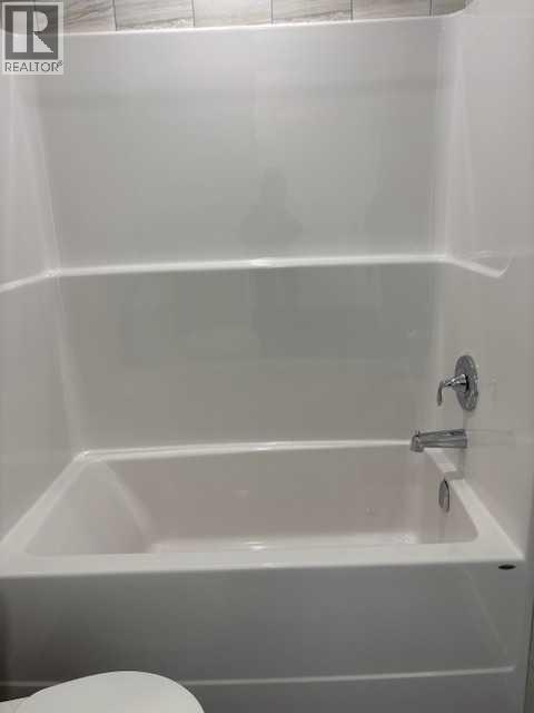 619 Savanna Crescent Ne, Calgary, Alberta  T3J 5P2 - Photo 10 - A2292602