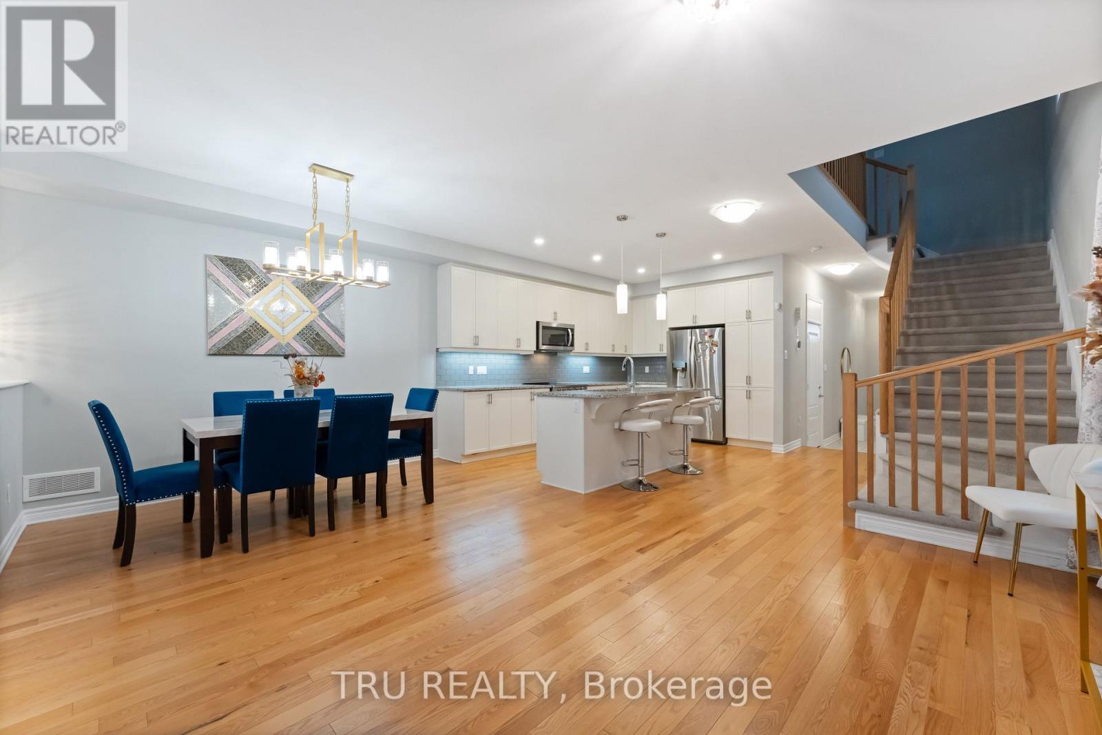 4031 Kelly Farm Drive, Ottawa, Ontario  K1T 0R6 - Photo 10 - X12872412