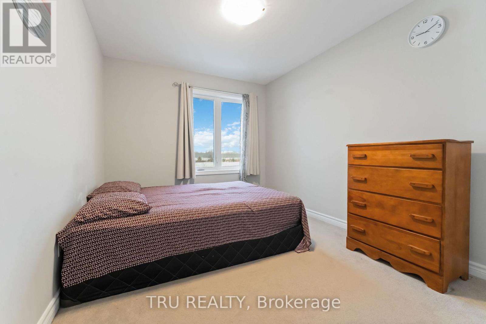 4031 Kelly Farm Drive, Ottawa, Ontario  K1T 0R6 - Photo 34 - X12872412