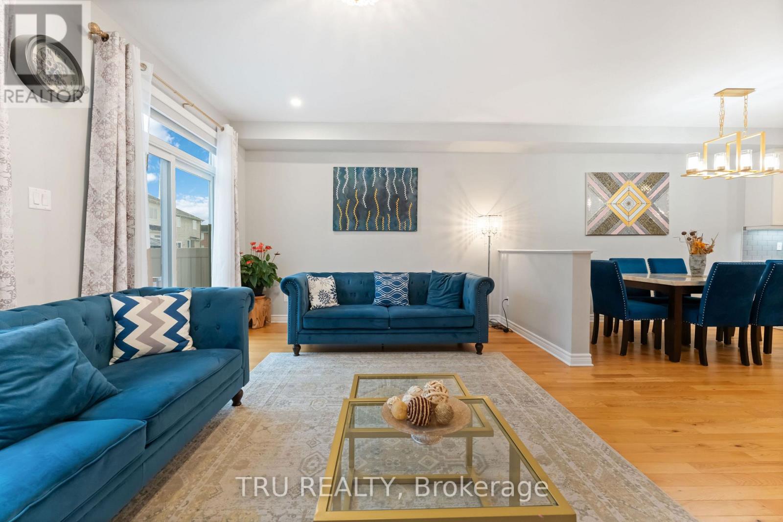 4031 Kelly Farm Drive, Ottawa, Ontario  K1T 0R6 - Photo 6 - X12872412