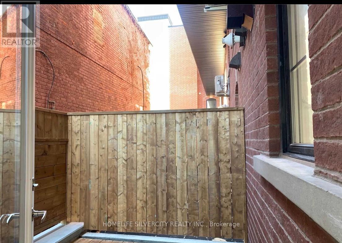 1 - 35 Somers Avenue, Toronto, Ontario  M4J 1W2 - Photo 16 - E12872484