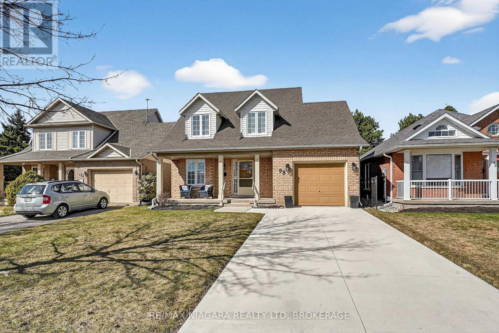 98 Silvercrest Court, Thorold, Ontario  L2V 5B4 - Photo 3 - X12872458