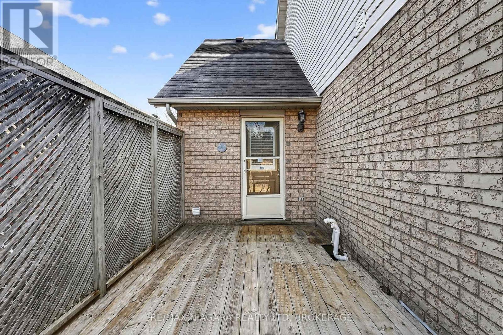 98 Silvercrest Court, Thorold, Ontario  L2V 5B4 - Photo 35 - X12872458