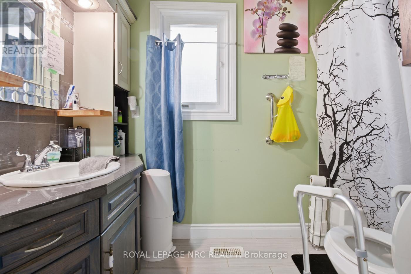 82 Mcarthur Avenue, Welland, Ontario  L3B 2J7 - Photo 15 - X12872556