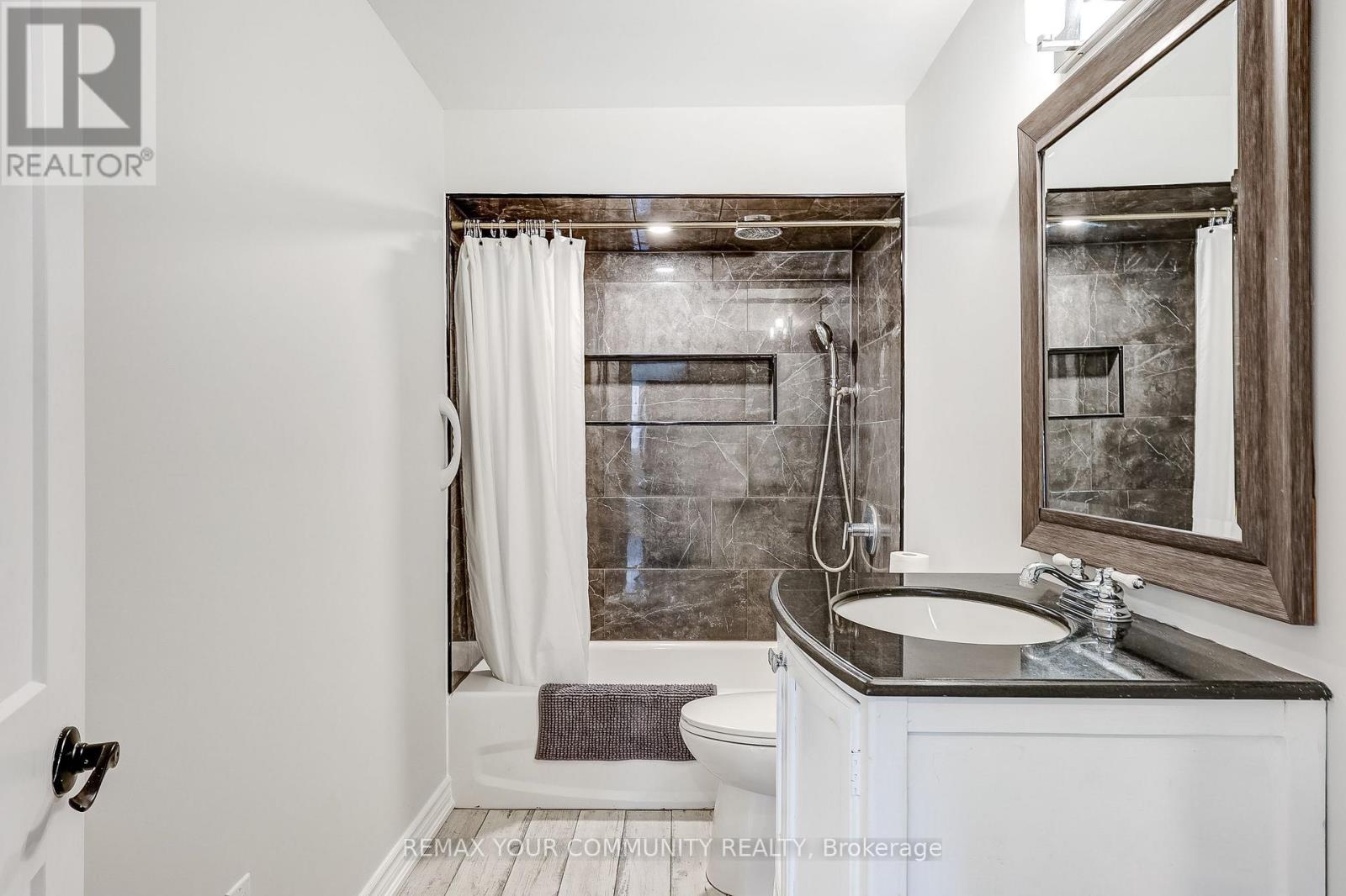 59 Thomas Shepperd Drive, East Gwillimbury, Ontario  L9N 1C4 - Photo 14 - N12872542