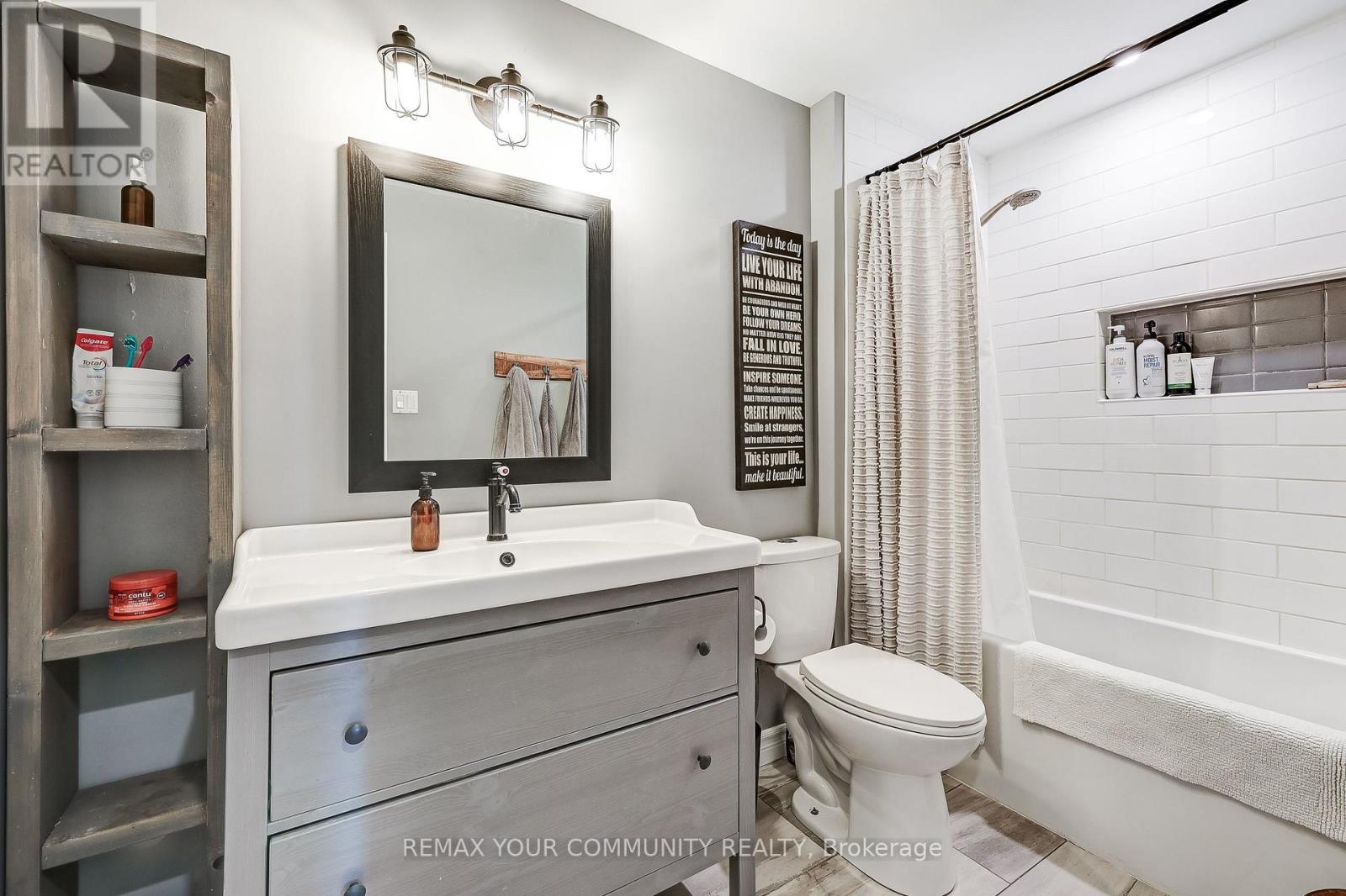 59 Thomas Shepperd Drive, East Gwillimbury, Ontario  L9N 1C4 - Photo 26 - N12872542