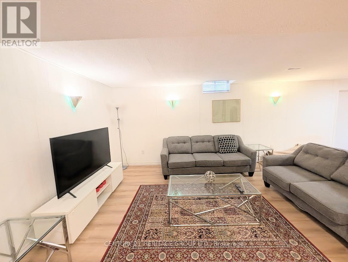 378 DORCHESTER STREET, Newmarket, Ontario