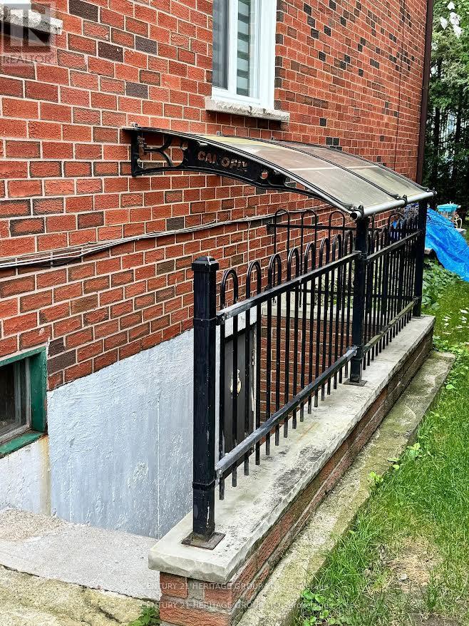 378 Dorchester Street, Newmarket, Ontario  L3Y 7Z3 - Photo 10 - N12872566