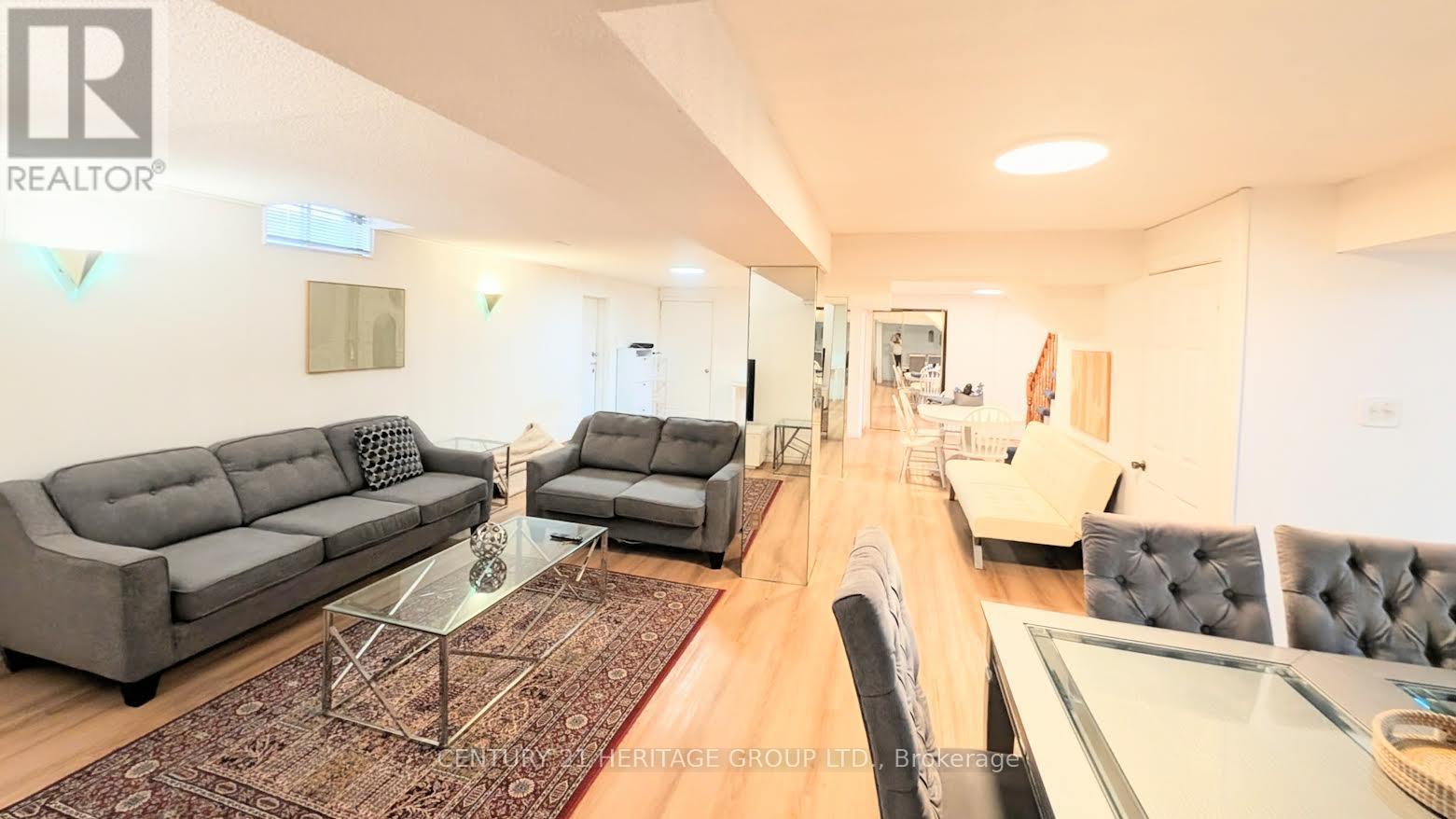 378 Dorchester Street, Newmarket, Ontario  L3Y 7Z3 - Photo 2 - N12872566