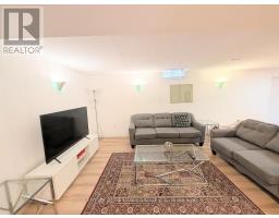 378 DORCHESTER STREET, Newmarket, Ontario