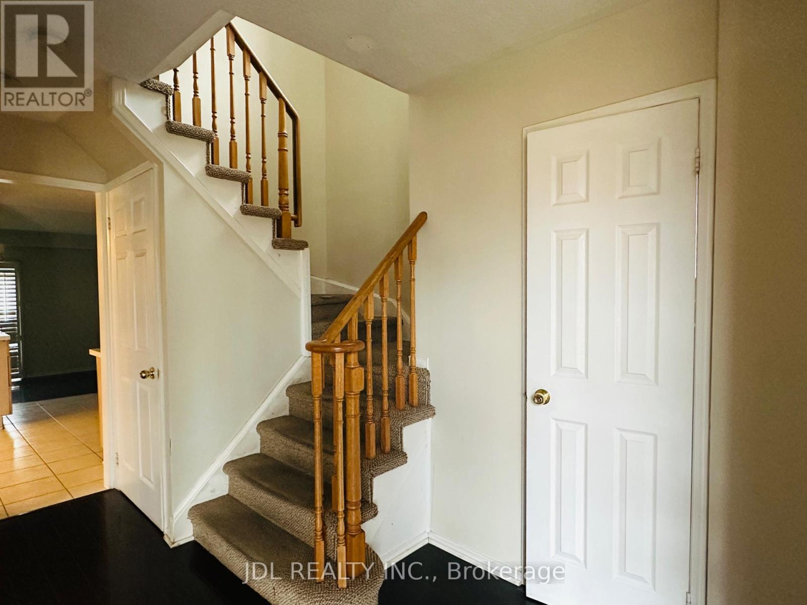 18 DUNSMORE CRESCENT, Richmond Hill, Ontario