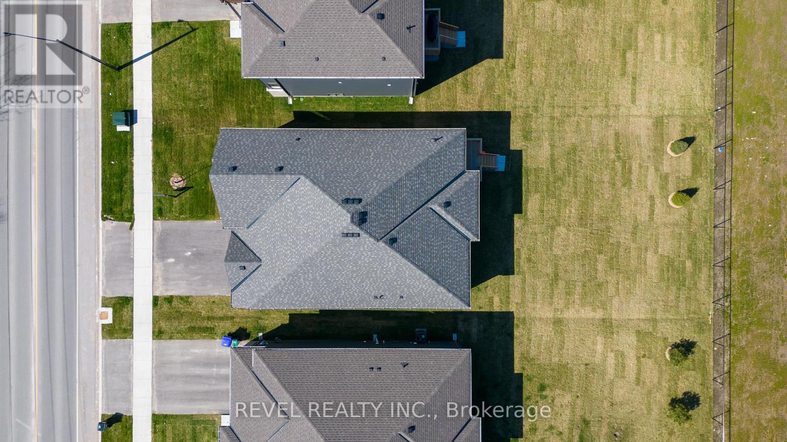 220 Ramblewood Drive, Wasaga Beach, Ontario  L9Z 2B2 - Photo 25 - S12872526