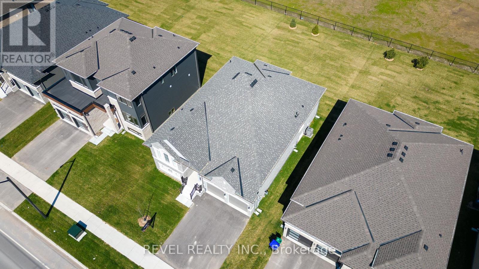 220 Ramblewood Drive, Wasaga Beach, Ontario  L9Z 2B2 - Photo 27 - S12872526