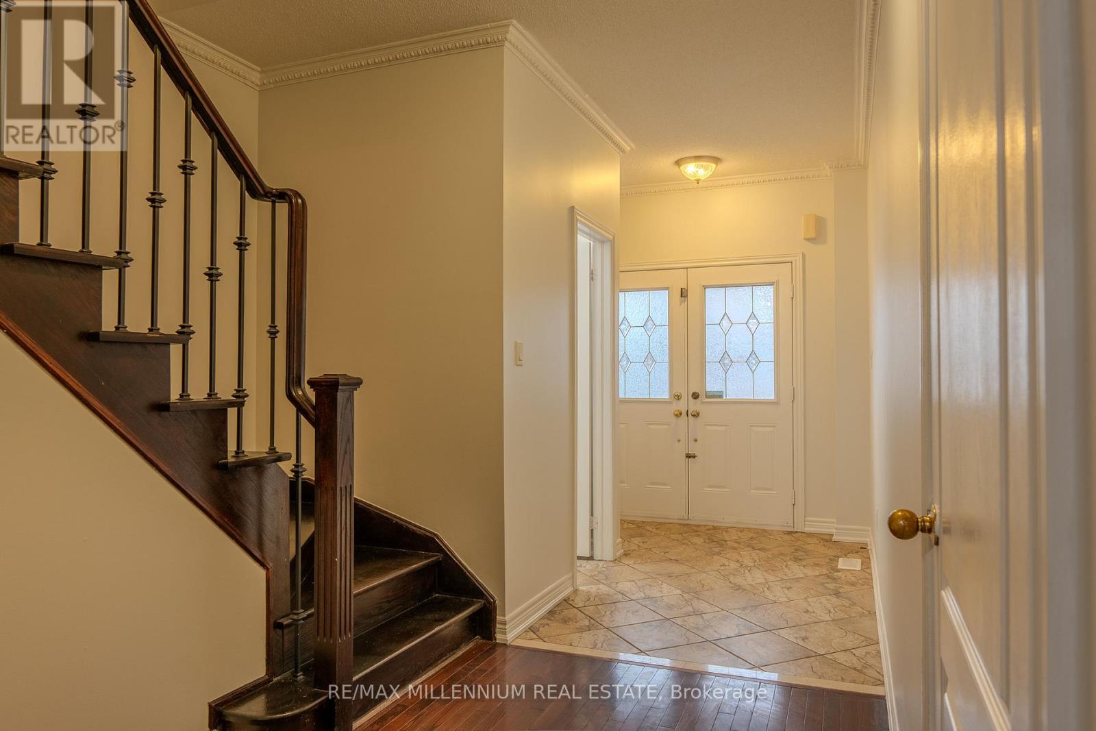 150 Ozner Crescent, Vaughan, Ontario  L4H 0G1 - Photo 13 - N12869378