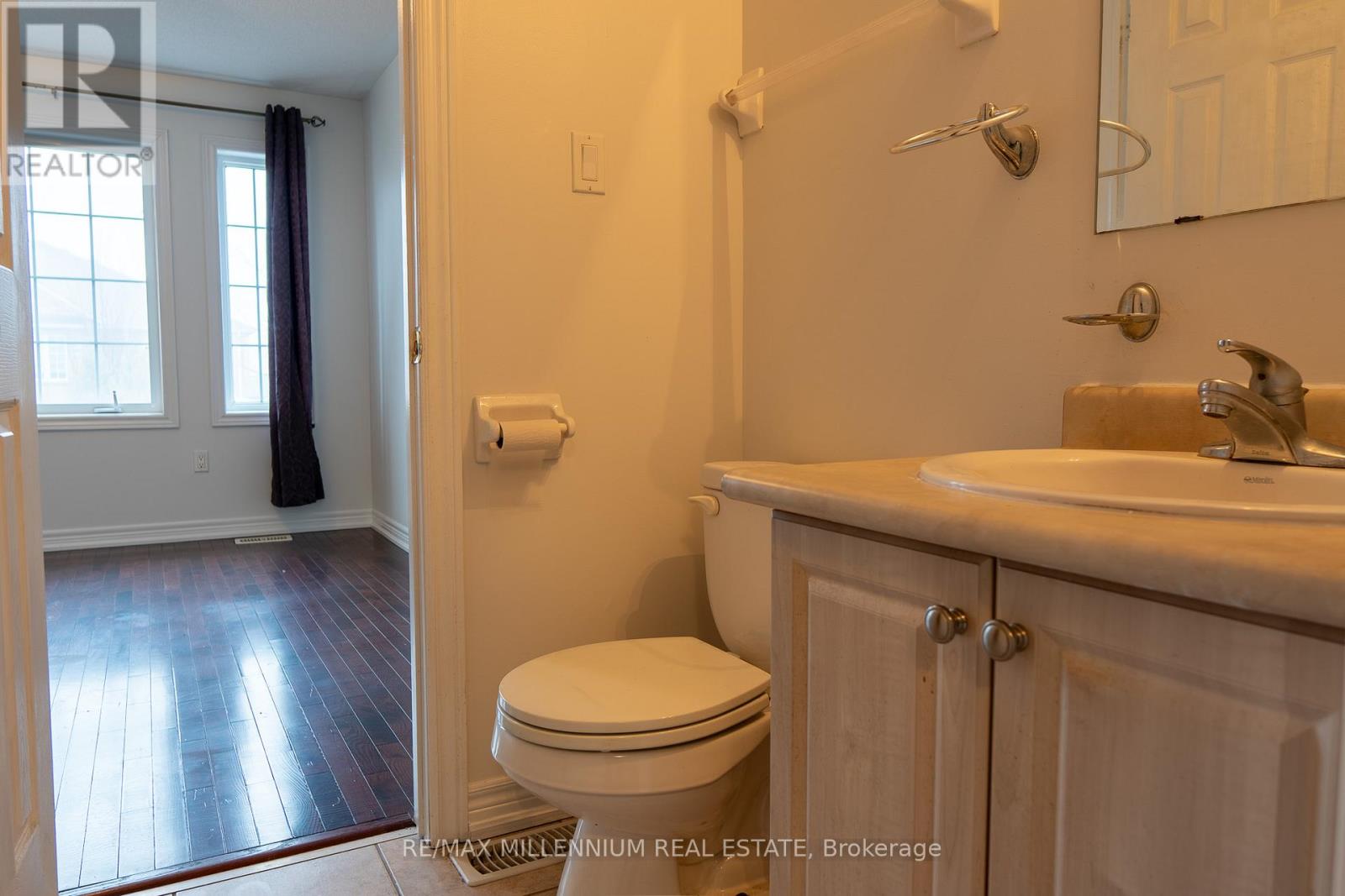 150 Ozner Crescent, Vaughan, Ontario  L4H 0G1 - Photo 17 - N12869378