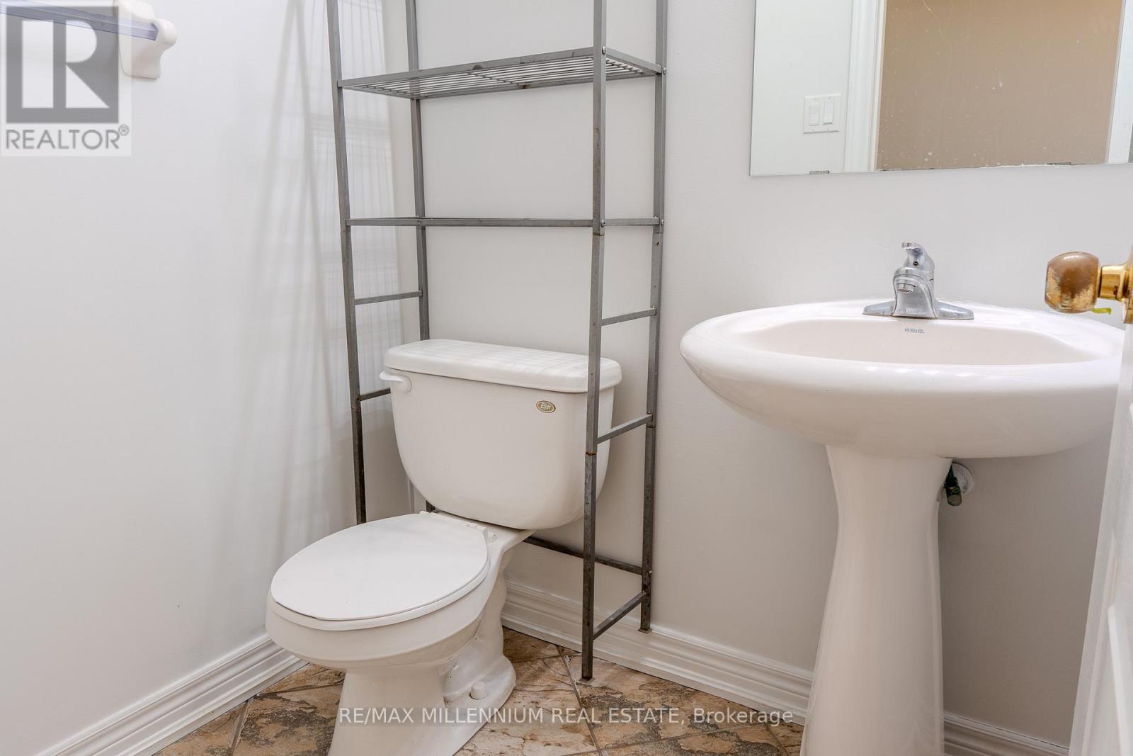 150 Ozner Crescent, Vaughan, Ontario  L4H 0G1 - Photo 3 - N12869378