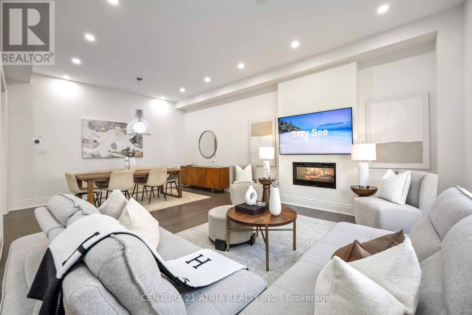 109 Vantage Loop, Newmarket, Ontario  L3X 0K8 - Photo 3 - N12870076