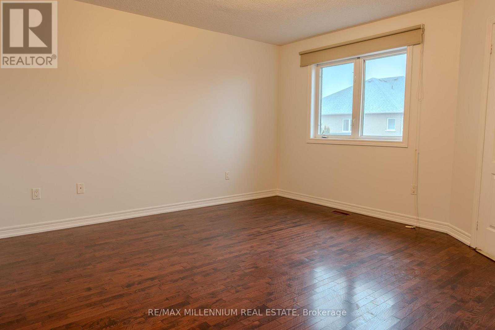 150 Ozner Crescent, Vaughan, Ontario  L4H 0G1 - Photo 20 - N12869378