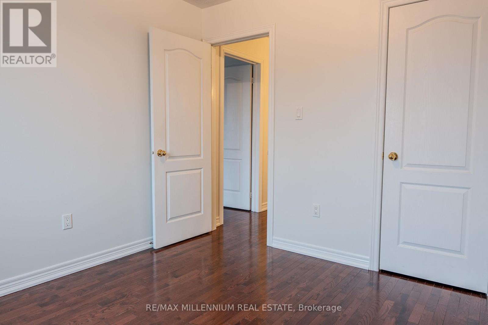 150 Ozner Crescent, Vaughan, Ontario  L4H 0G1 - Photo 25 - N12869378