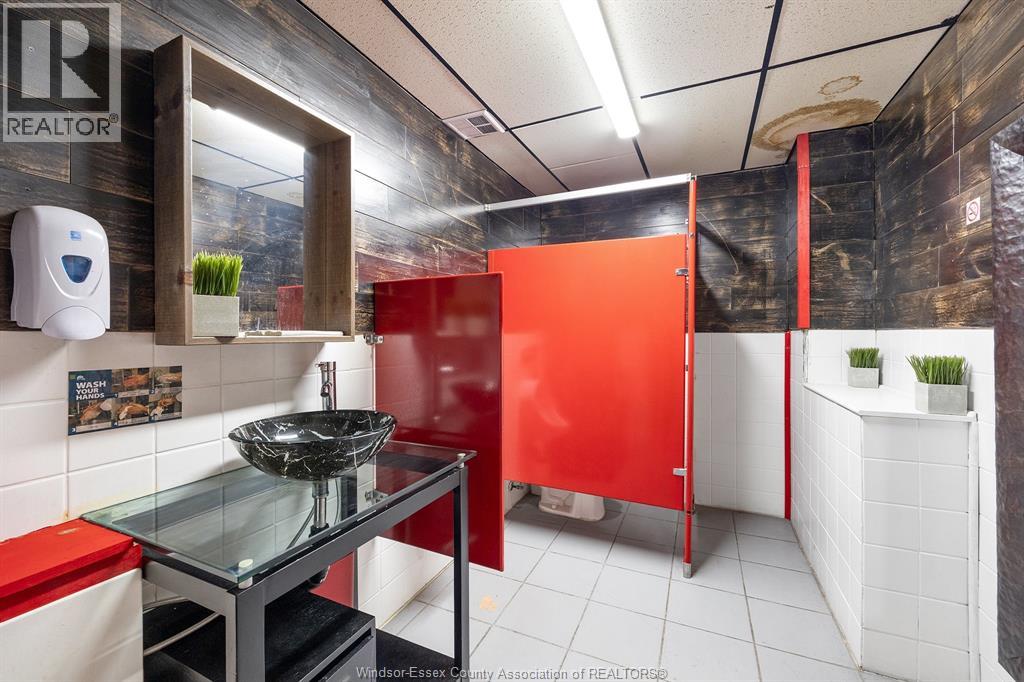 914 Erie Street East, Windsor, Ontario  N9A 3Y8 - Photo 12 - 26005122