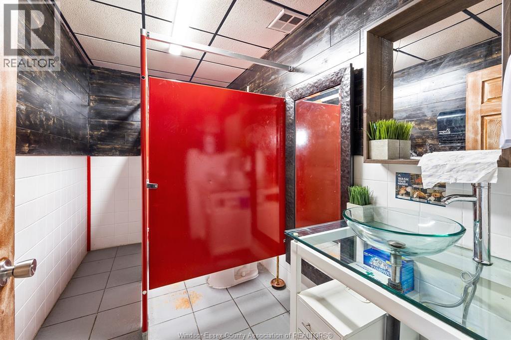 914 Erie Street East, Windsor, Ontario  N9A 3Y8 - Photo 13 - 26005122