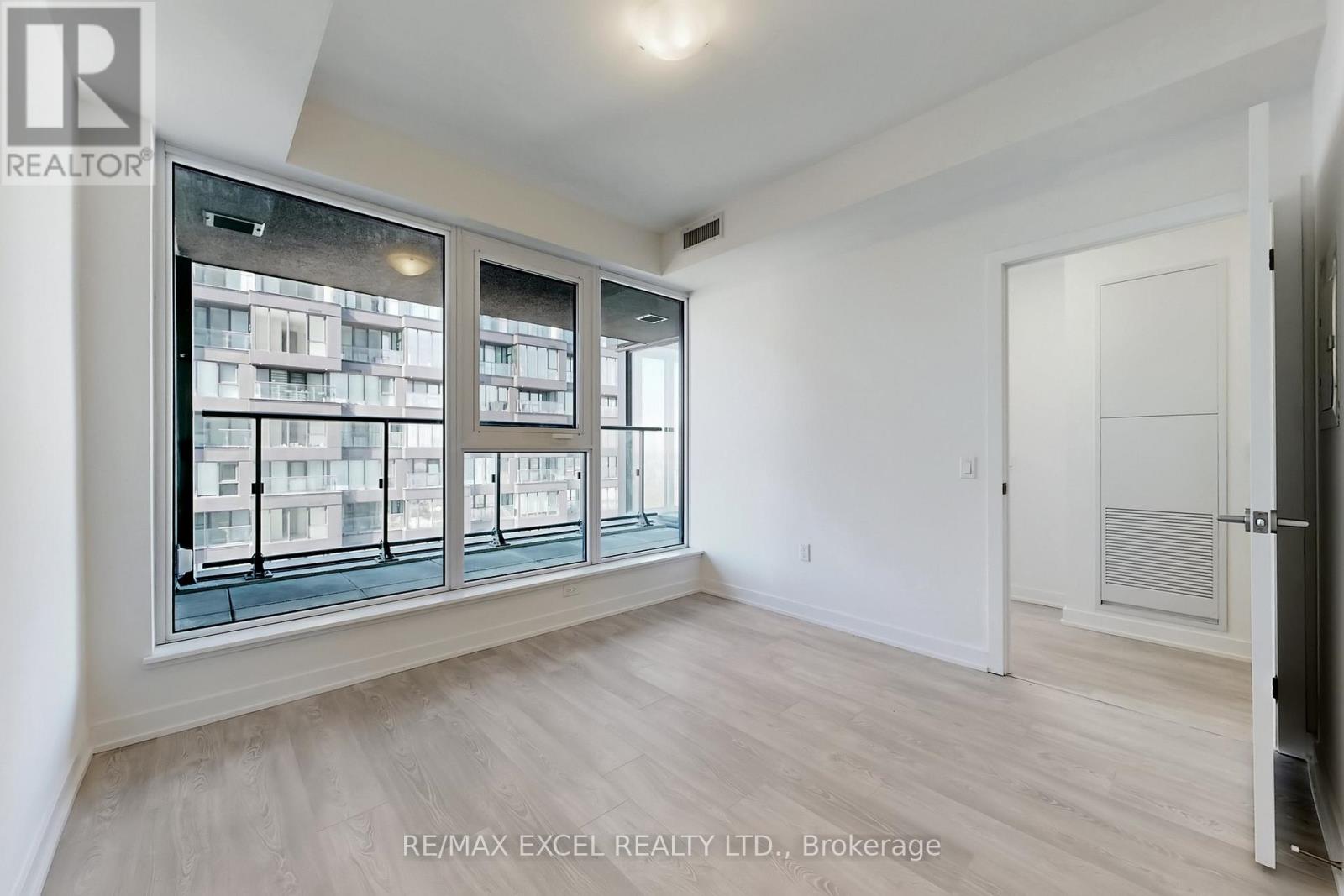 1906 - 1 Quarrington Lane, Toronto (Banbury-Don Mills), Ontario  M3C 0S4 - Photo 18 - C12837282