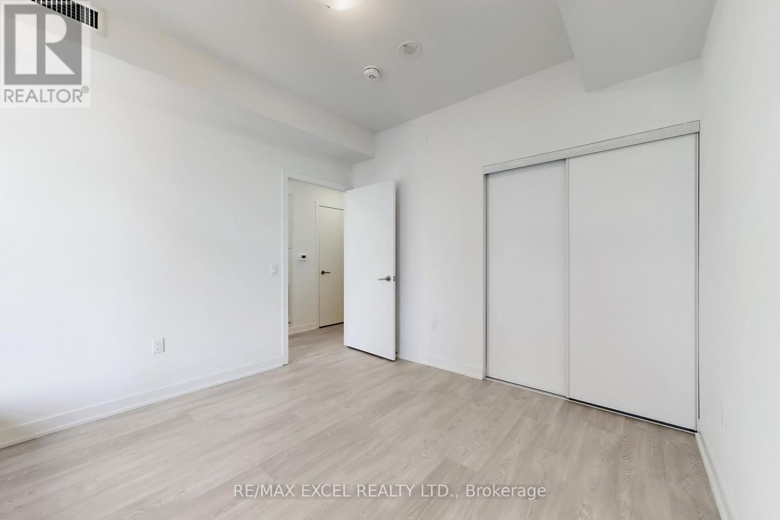 1906 - 1 Quarrington Lane, Toronto (Banbury-Don Mills), Ontario  M3C 0S4 - Photo 19 - C12837282