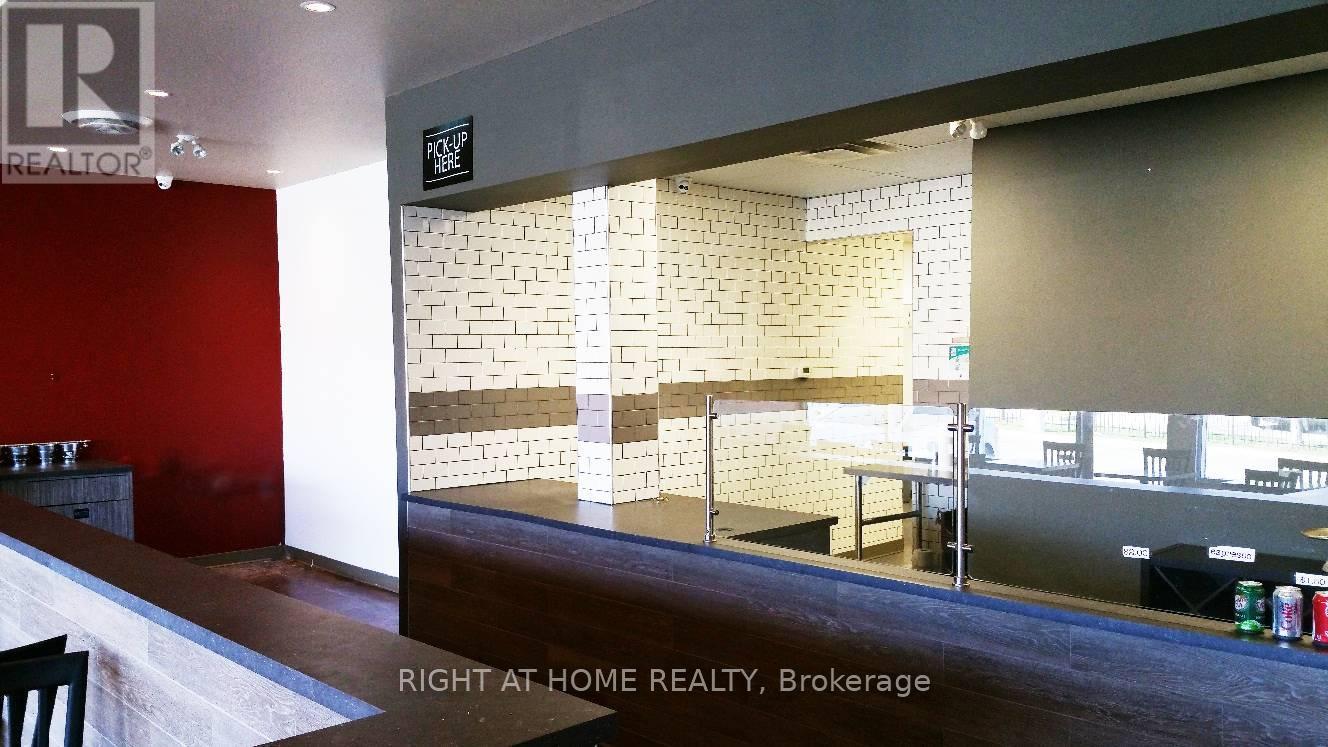 7 - 8 - 259 Queenston Road, Hamilton, Ontario  L8G 1E4 - Photo 4 - X12770748